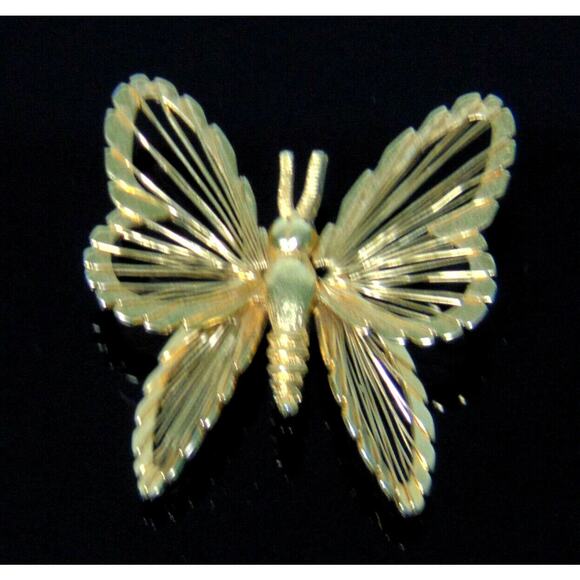 Monet Gold Butterfly Brooch 1.75" Wire Open Metalwork Signed Pin Bouncy Wing Vtg - Picture 2 of 12